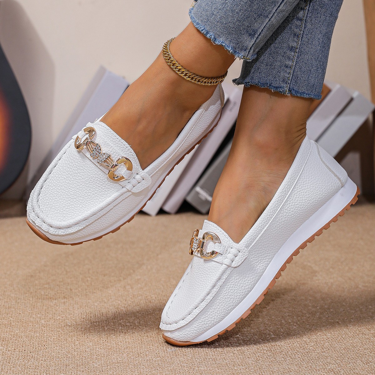 รองเท้าผู้หญิงแบบสวม รุ่นใหม่  - Sneakers Fashion Women บทวิจารณ์และราคา
