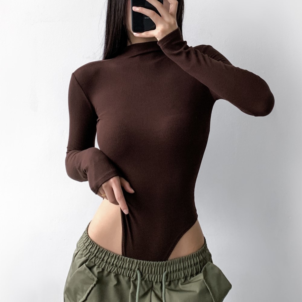 ชุดบอดี้สูทแขนยาวคอตั้งลายริบ  - Turtleneck Bodysuit บทวิจารณ์และราคา